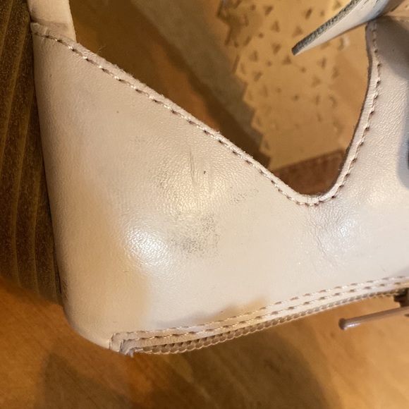 Blush pink dress shoes worn a couple of times. In good condition - Picture 5 of 6